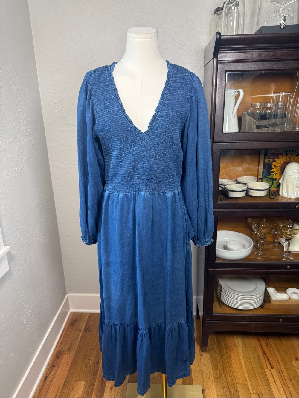 Old Navy Blue Lyocell Smocked Midi Dress Long Sleeve Ruffle Hem Size L